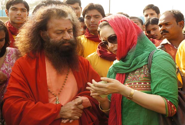 Bollywood actor Preity Zinta took a holy dip on the occasion of Mauni Amavasya at the Kumbh Mela.