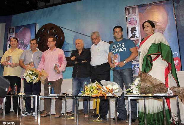 (L to R) Bollywood actor Randhir Kapoor, filmmaker Subhash Ghai, writer Salim Khan, filmmaker Mahesh Bhatt, author Jayprakash Chowksey, actor Salman Khan and Kirron Kher at launch of book 'Mahatma Gandhi and Cinema' by Jayprakash Chowksey in Mumbai. (Photo IANS)