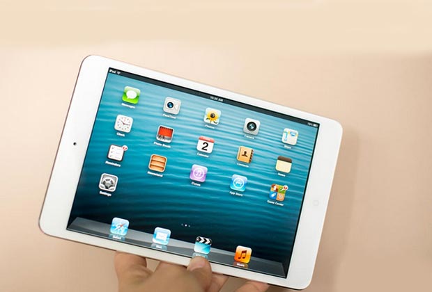 The iPad Mini is the smaller version of the famous iPad and comes with a smaller 7.9 inch display compared to the 9.7 of the regular iPad.