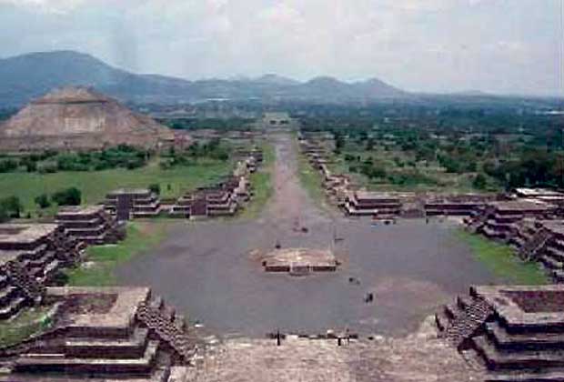 The Olmec, one of the first Mesoamerican societies, it was inhabited in the tropical lowlands of south central Mexico. First signs of the Olmec are around 1400 BC in the city of San Lorenzo. Around 400 BC the eastern half of the Olmec's lands was depopulated possibly due to environmental changes.