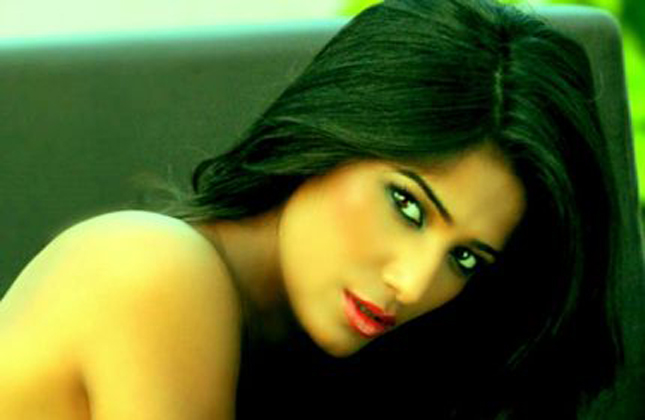 Poonam Pandey gained 6 kgs for 'Nasha'