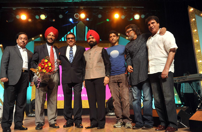 Bollywood Celebs at Baisakhi Ki Raat celebration ceremony at Mumbai (Photo IANS)