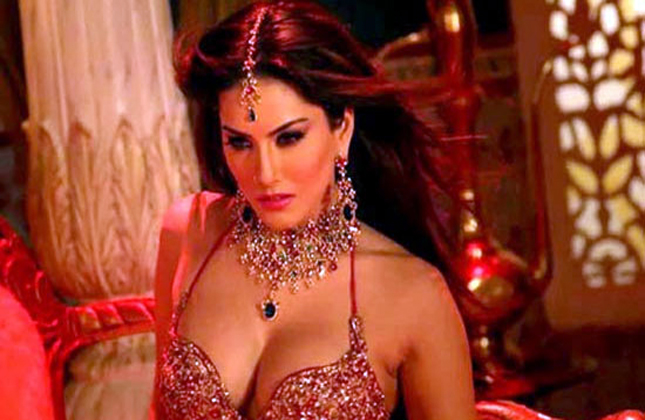 Sunny Leyu - Sunny Leone turns 32