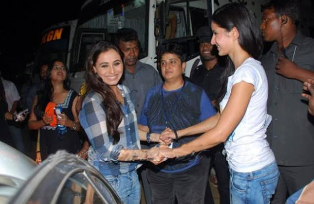 Seems like Katrina is having too many oops! moments off late. This time she was clicked in an awkward situation with Rani.