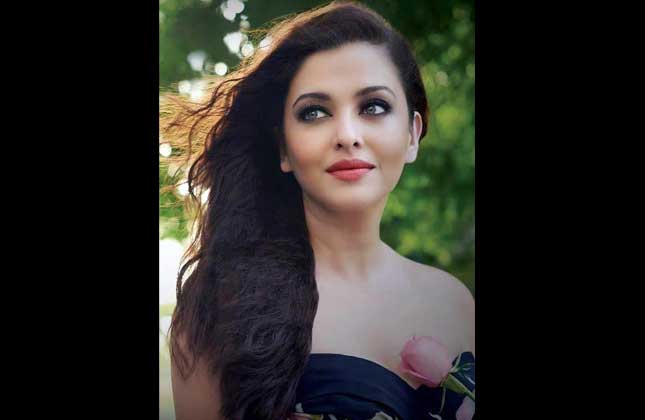 Stunning Aishwarya Rai Bachchan did a photoshoot for the Lodha Group.