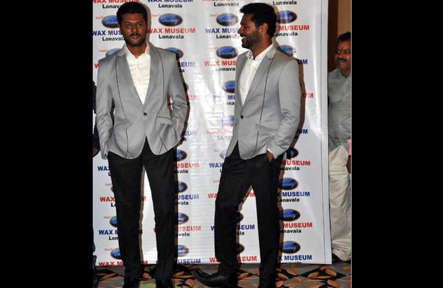 Bollywood actor Prabhu Deva unveils his wax statue in Mumbai on September 2 , 2013 (Photo IANS)