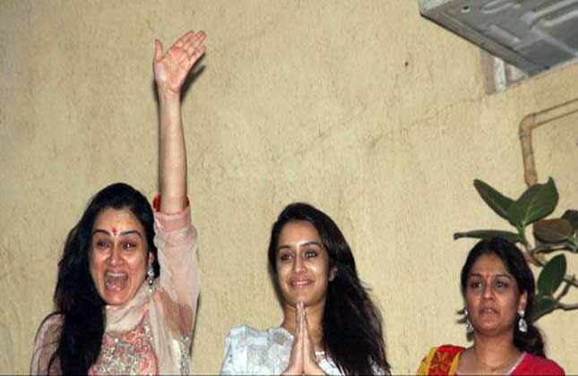 Shraddha Kapoor with her aunt Padmini Kolhapuri bids bye to Ganpati.