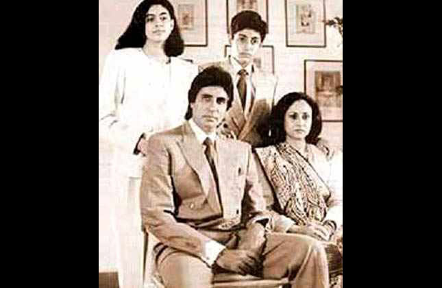 Today, i.e 11 Oct Amitabh has turned 71, many congratulations to the star for his successful journey of 71 years in Bollywood.