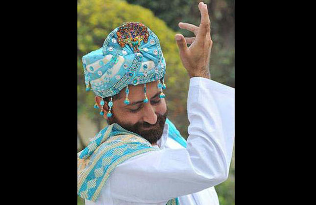 Narayan Sai's Rasleela with female devotees