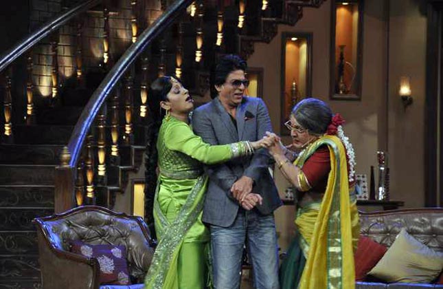 Shah Rukh Khan on Comedy Nights with Kapil for the promotion of Chennai Express.