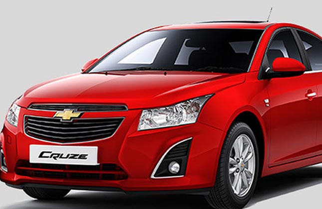 General Motors has launched the updated Chevrolet Cruze in the Indian markets to delight the aspiring buyers this festive season.