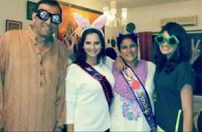 Tennis star Sania Mirza turned a year older yesterday. She was in a super joyous mood to party on her birthday. Her sister Anan had arranged a surprise party for Sania at home.
