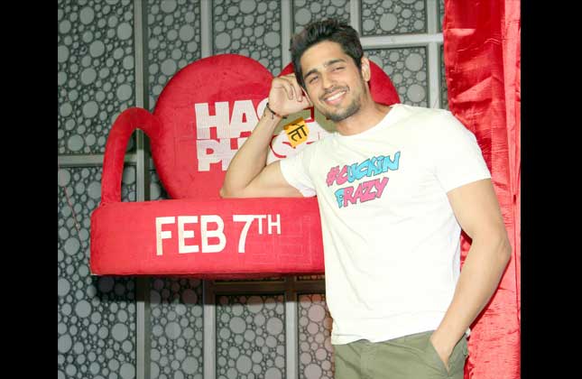 A movie old Siddharth Malhotra on Thursday unveiled Cuckin Frazy love seat as a part of HTP promotions. (Photo Vinod Singh)