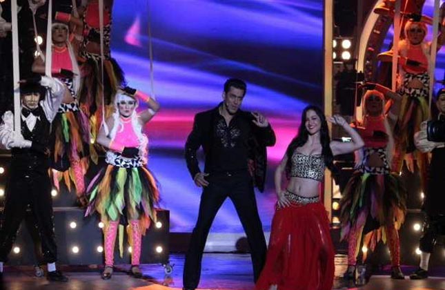 When Elli, Pratyusha, Armaan made Salman Khan dance