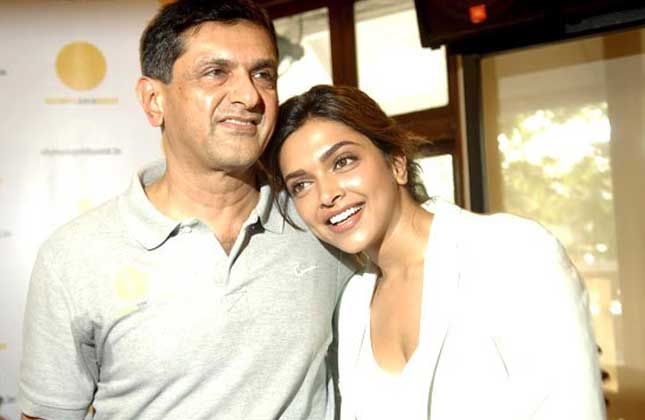 Deepika Padukone as everyone one acknowledges is the daughter of the renowned badminton player Prakash Padukone. She adores her father a lot.