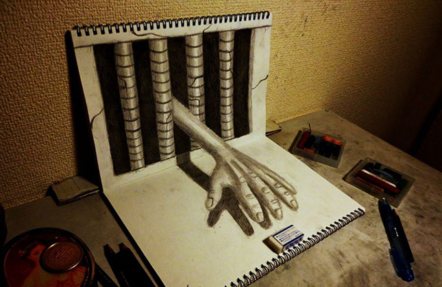 Japanese artist Nagai Hideyuki has an incredible knack for seeing the potential for cool perspective drawings along flat surfaces.