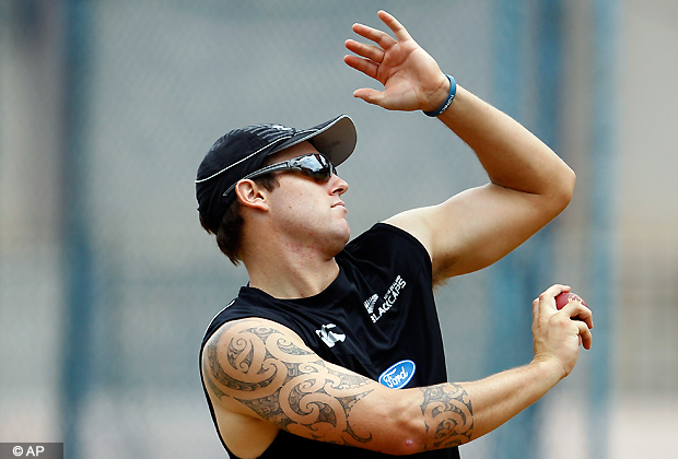 New Zealand's cricketer Doug Bracewell bowls during a training session in Bangalore, India, Wednesday, Aug. 29, 2012. New Zealand and India will play their second test match of the series beginning Aug. 31 in Bangalore. India leads the series 1 0. (AP Photo)