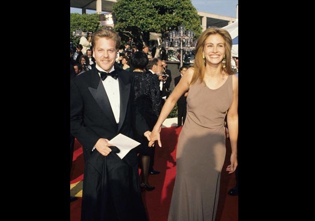 Julia Roberts and Kiefer Sutherland posed together at the 62nd Annual Academy Awards in 1990. (photo courtesy Wire Image)