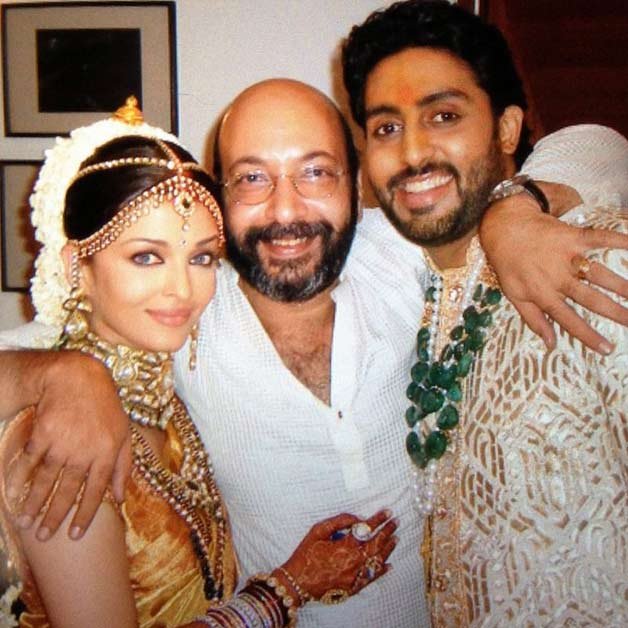 Aishwarya Rai Bachhcan and Abhishek Bachchan who got married on April 20, 2007, have completed 8 years of togetherness today.